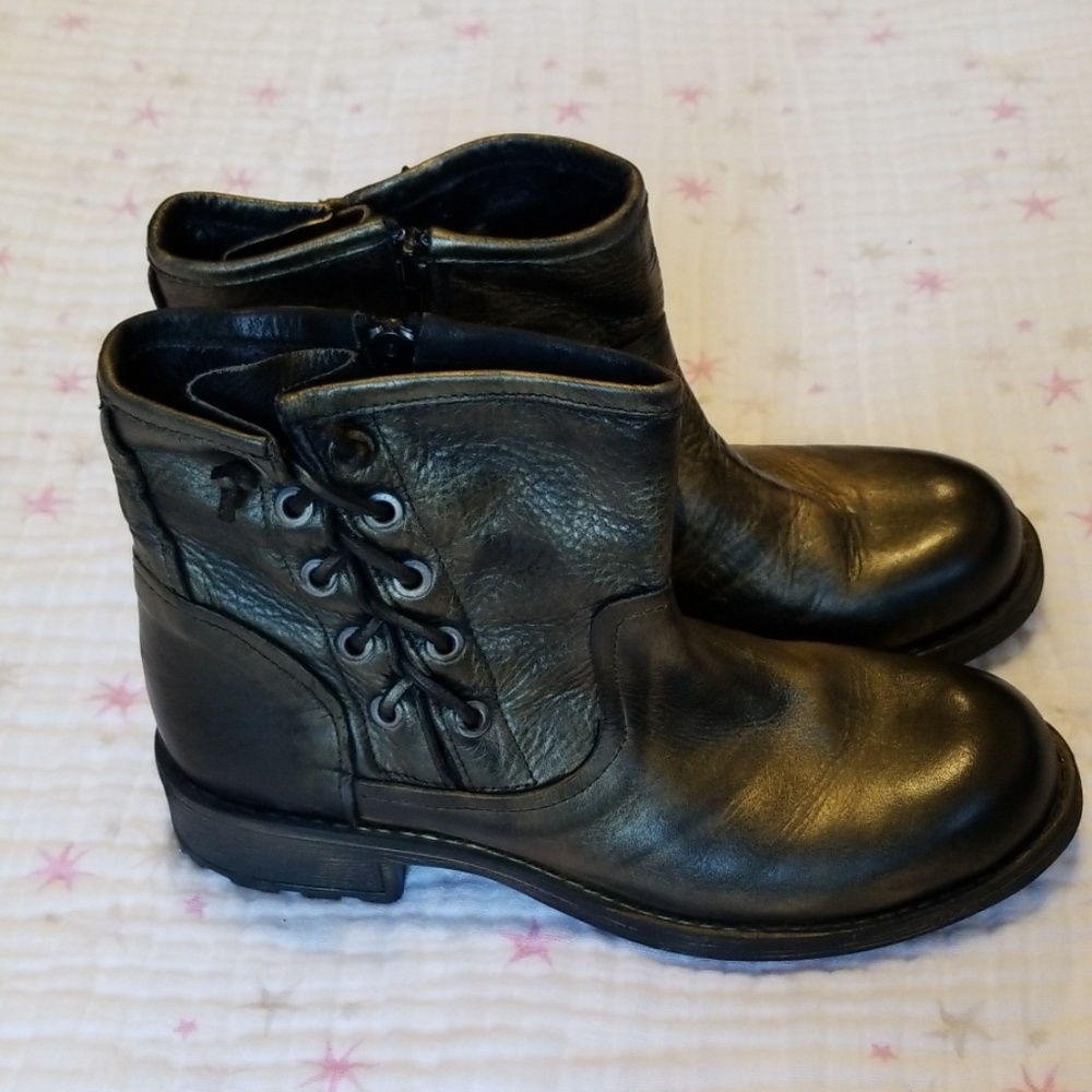 Eric Michael Brennero Moto boots